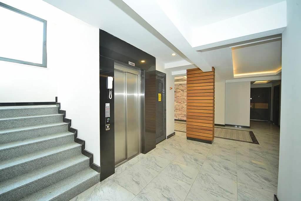 Sa Apartments! 1bd Flat 200m To The Beach!